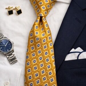 Jos A Bank Reserve Silk Tie Gold Blue Geometric Squares NWT Classic 3” Necktie